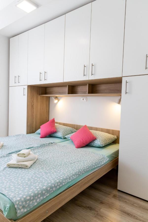פורץ Apartmani Pranjic מראה חיצוני תמונה