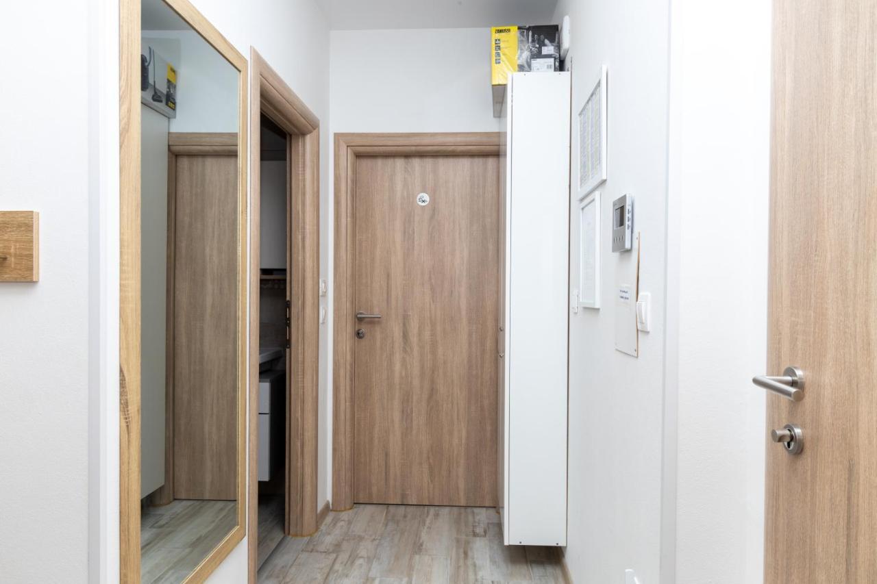 פורץ Apartmani Pranjic מראה חיצוני תמונה