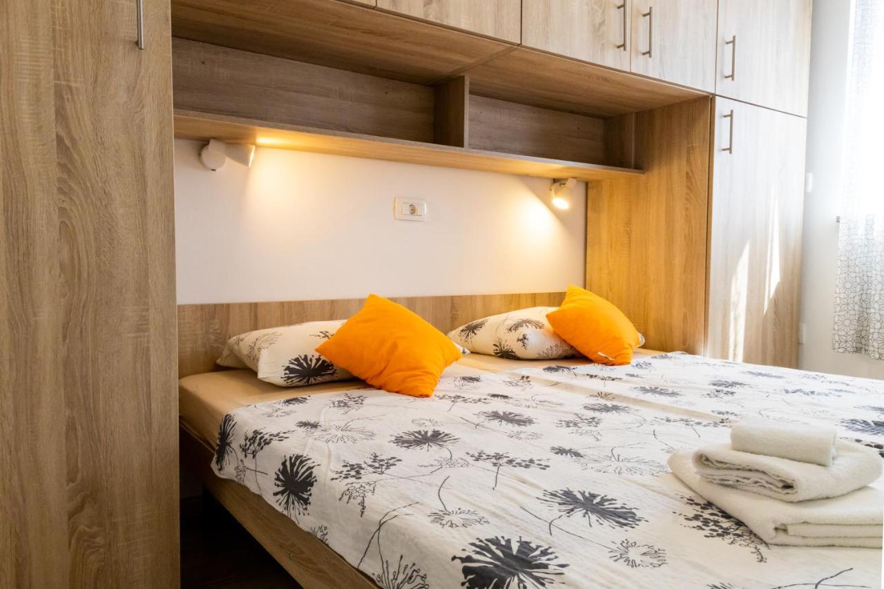 פורץ Apartmani Pranjic מראה חיצוני תמונה