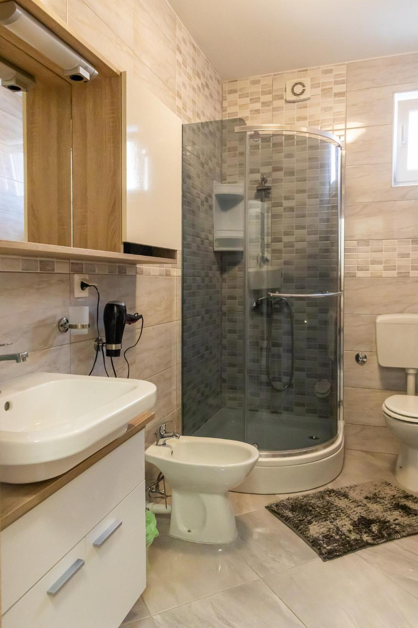 פורץ Apartmani Pranjic מראה חיצוני תמונה